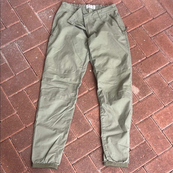 Fjallraven Men's Olive Cargo Pants - Picture 1 of 6